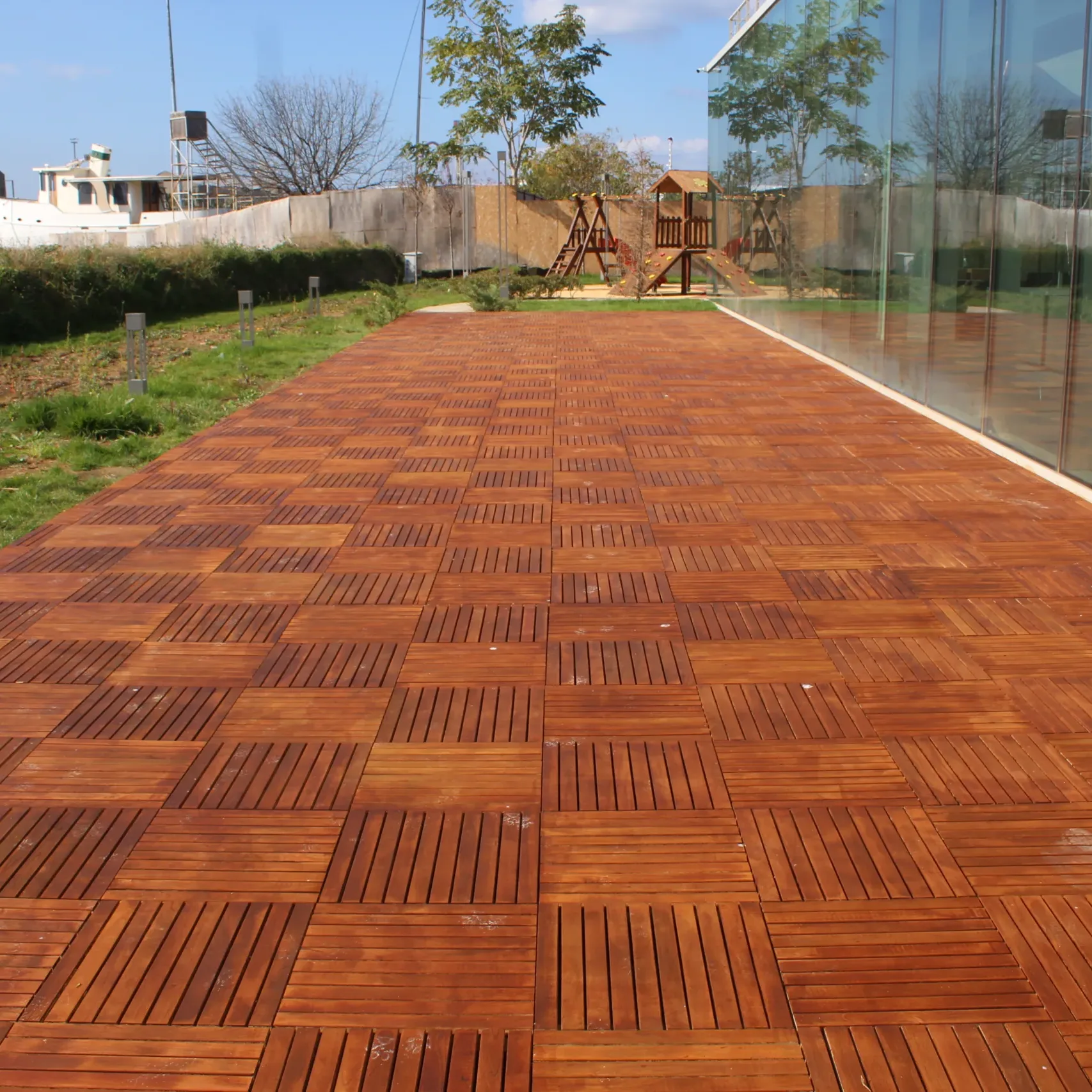 Bahçe Yer Döşemesi 50x50 cm Teak Ahşap Deck - Görsel 2