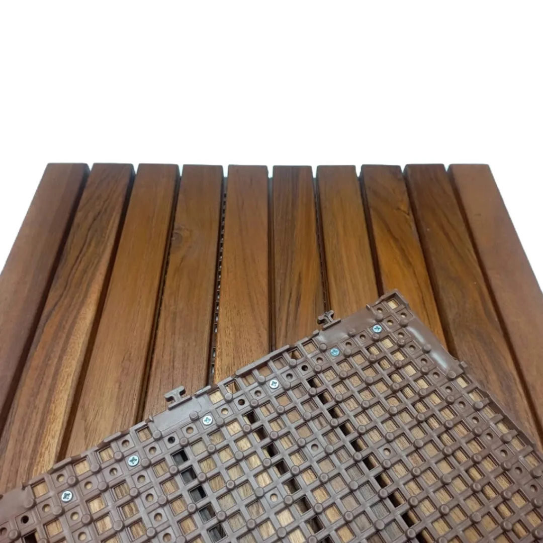 Balkon yer döşemelerinin vazgeçilmezi Teak deck döşeme için kullanılan hazır ahşap yer döşemesinin arka yüz detayı.